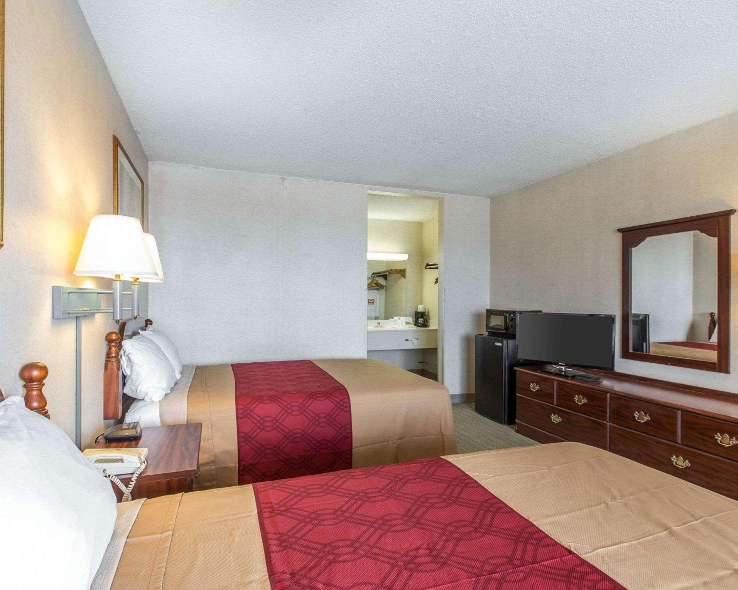 Econo Lodge Calhoun Exteriér fotografie