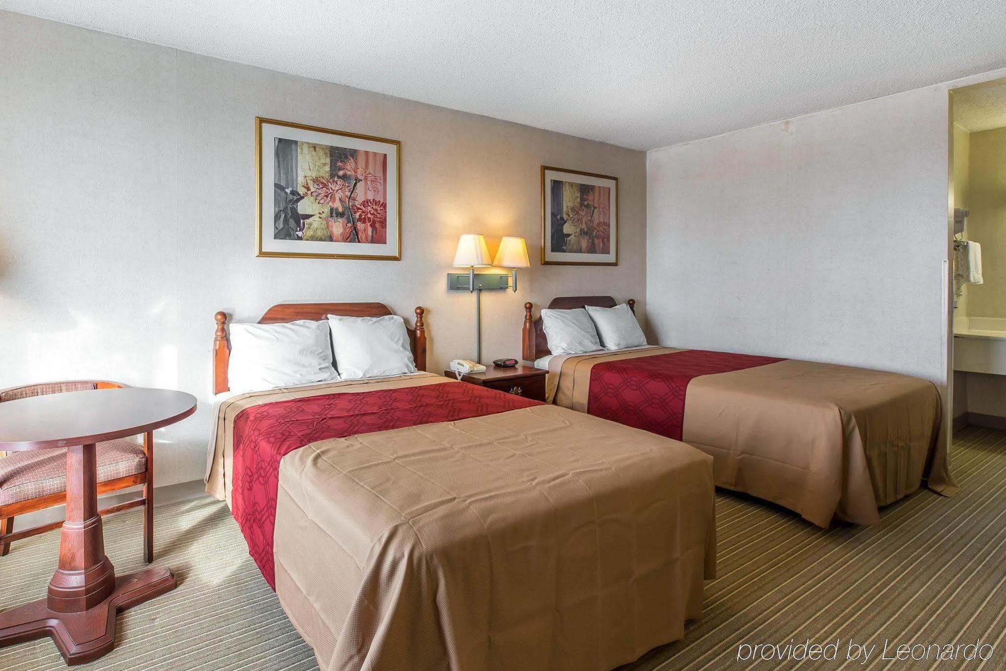 Econo Lodge Calhoun Exteriér fotografie