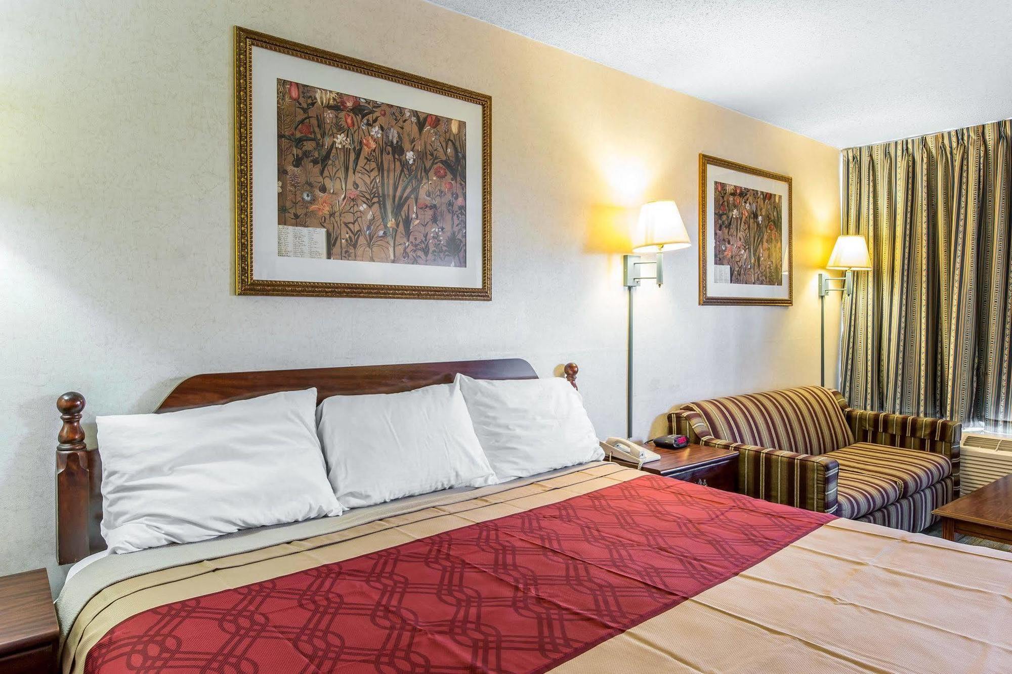 Econo Lodge Calhoun Exteriér fotografie